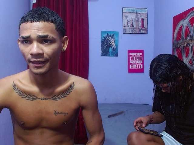 blacktwinks live cam on BongaCams