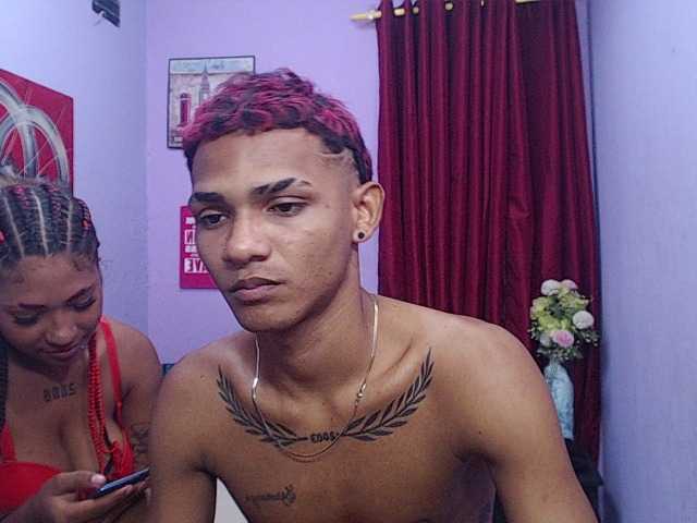 blacktwinks live cam on BongaCams