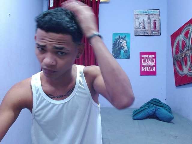 blacktwinks live cam on BongaCams