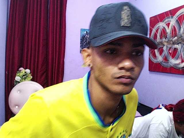 blacktwinks live cam on BongaCams