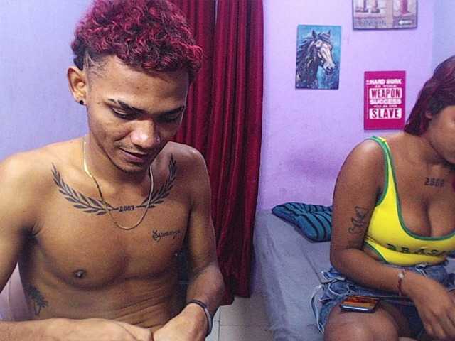 blacktwinks live cam on BongaCams