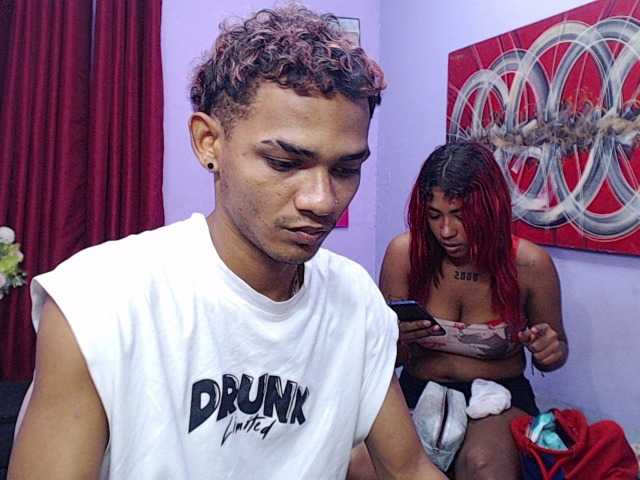 blacktwinks live cam on BongaCams