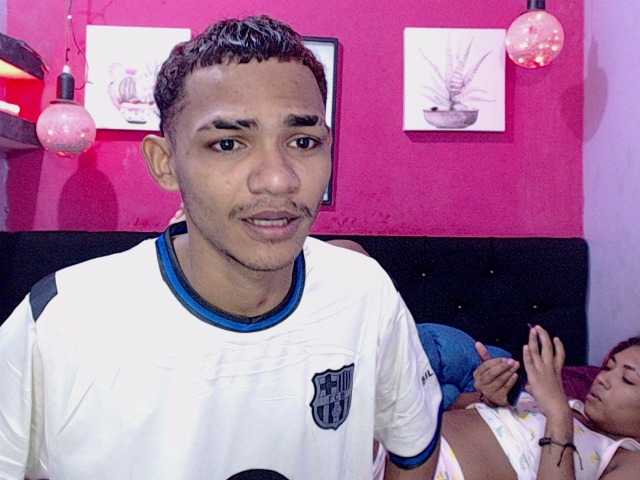 blacktwinks live cam on BongaCams