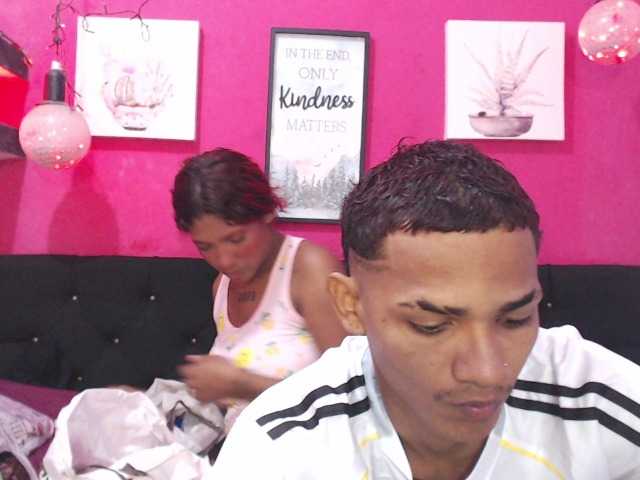 blacktwinks live cam on BongaCams
