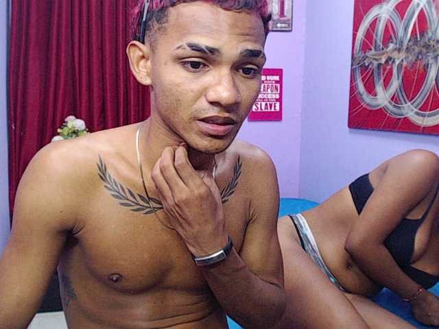blacktwinks live cam on BongaCams