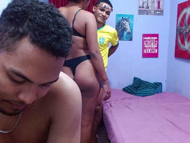 blacktwinks live cam on BongaCams
