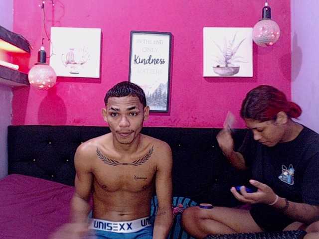 blacktwinks live cam on BongaCams