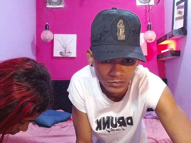 blacktwinks live cam on BongaCams