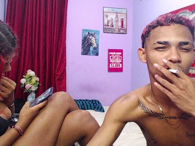 blacktwinks live cam on BongaCams