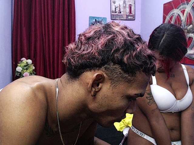 blacktwinks live cam on BongaCams