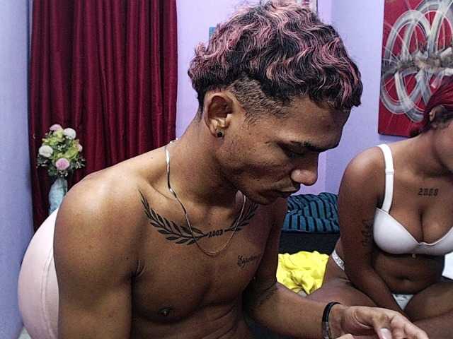 blacktwinks live cam on BongaCams