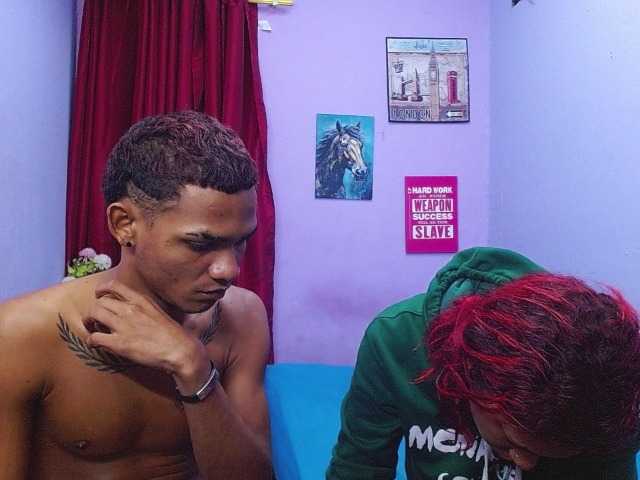 blacktwinks live cam on BongaCams