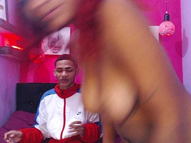 blacktwinks live cam on BongaCams