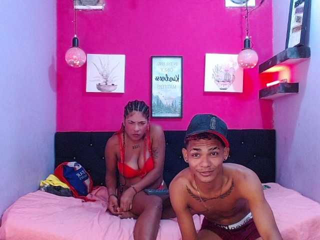 blacktwinks live cam on BongaCams
