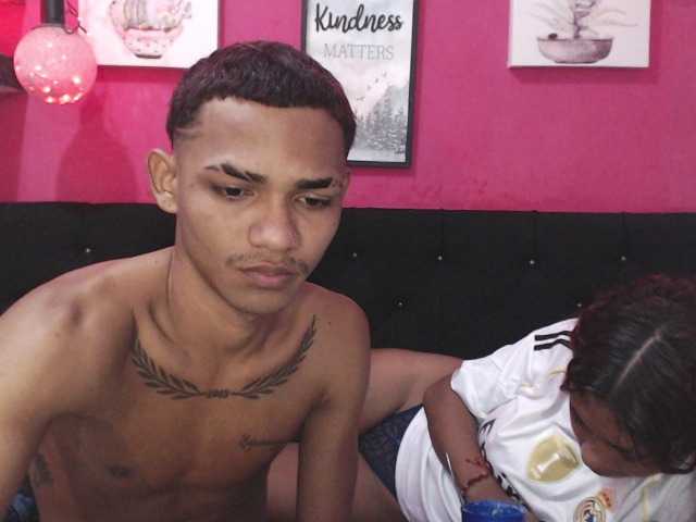 blacktwinks live cam on BongaCams
