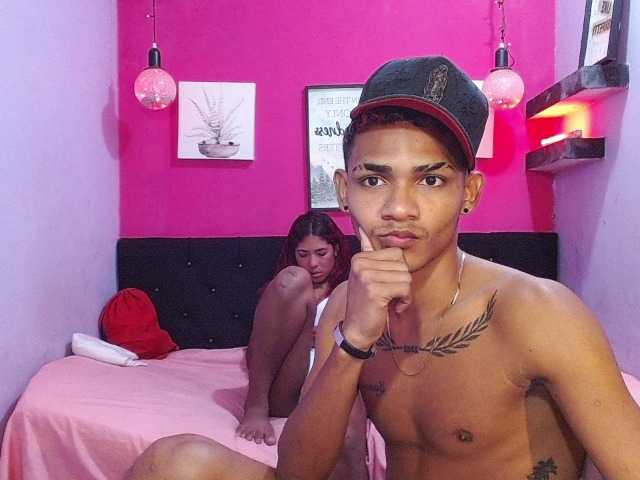 blacktwinks live cam on BongaCams