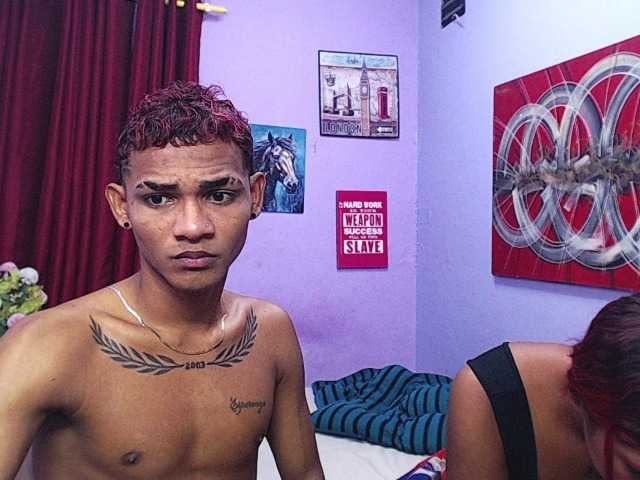 blacktwinks live cam on BongaCams