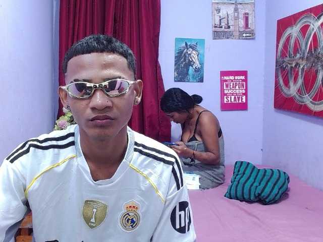 blacktwinks live cam on BongaCams