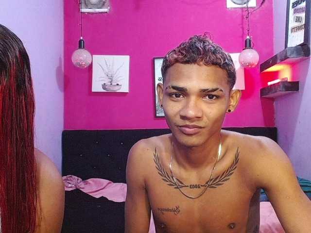 blacktwinks live cam on BongaCams