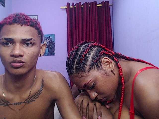 blacktwinks live cam on BongaCams
