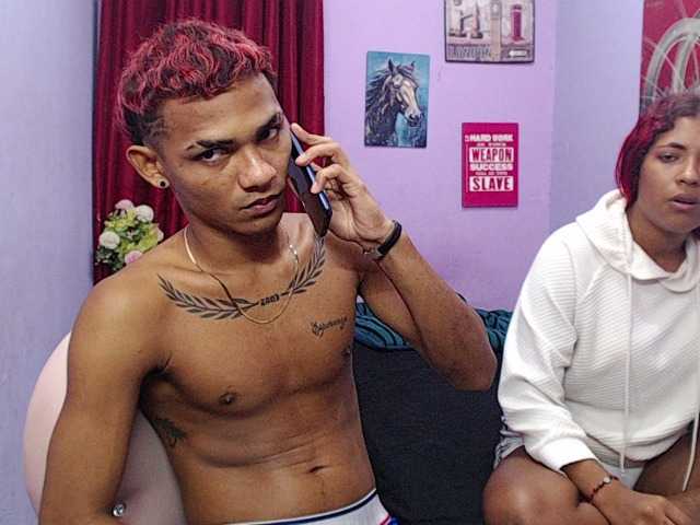 blacktwinks live cam on BongaCams