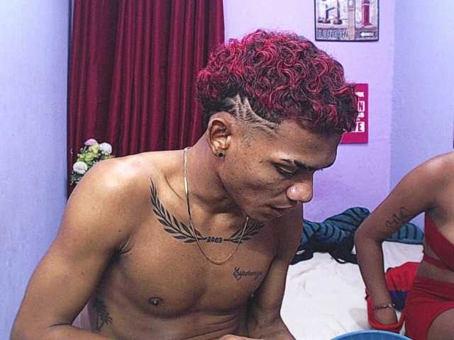 blacktwinks live cam on BongaCams