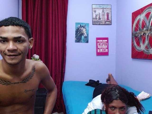 blacktwinks live cam on BongaCams