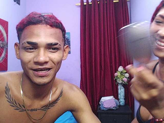 blacktwinks live cam on BongaCams