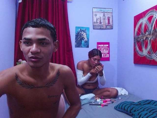 blacktwinks live cam on BongaCams