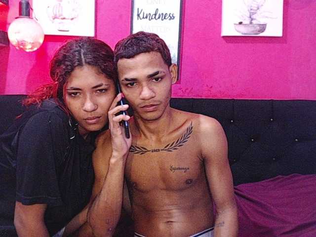 blacktwinks live cam on BongaCams