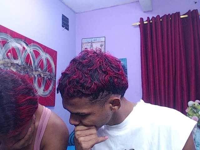 blacktwinks live cam on BongaCams