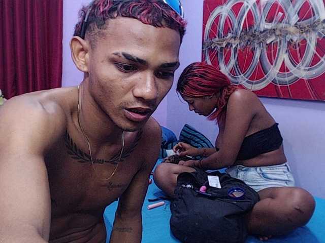 blacktwinks live cam on BongaCams