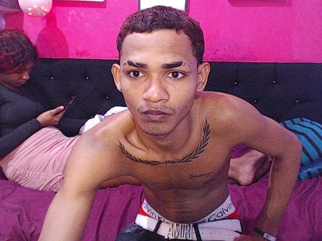 blacktwinks live cam on BongaCams