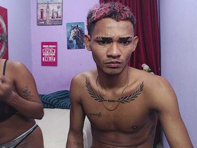 blacktwinks live cam on BongaCams