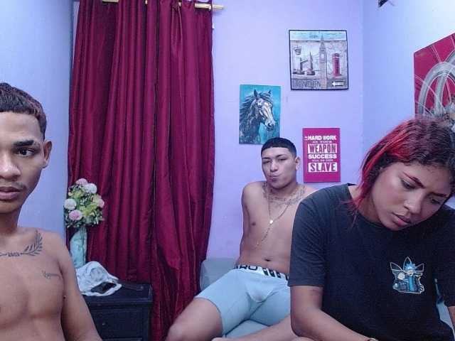 blacktwinks live cam on BongaCams