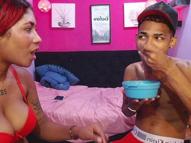 blacktwinks live cam on BongaCams