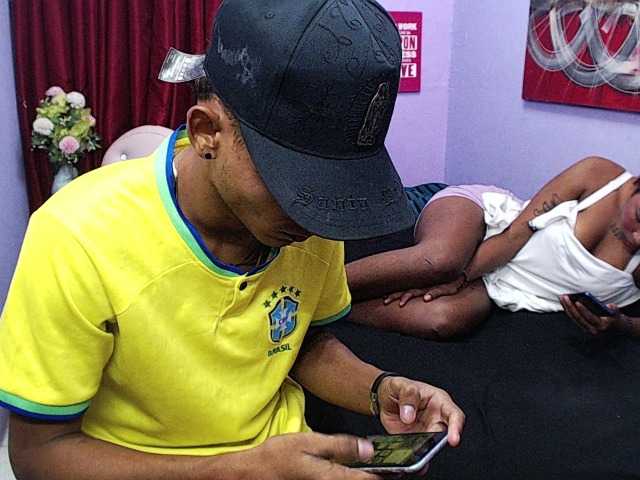 blacktwinks live cam on BongaCams