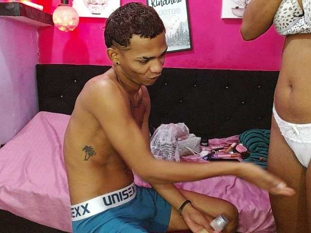 blacktwinks live cam on BongaCams