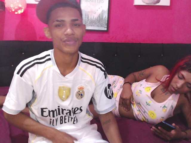 blacktwinks live cam on BongaCams