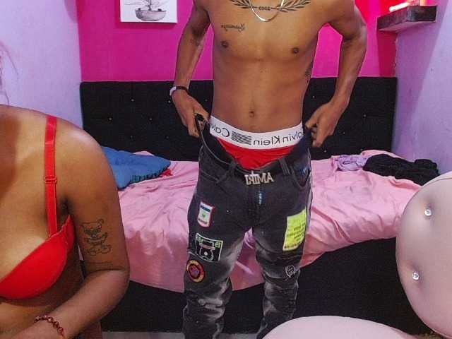 blacktwinks live cam on BongaCams