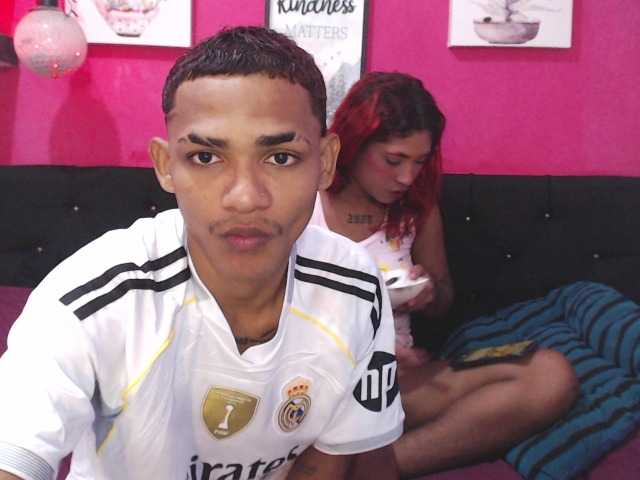 blacktwinks live cam on BongaCams