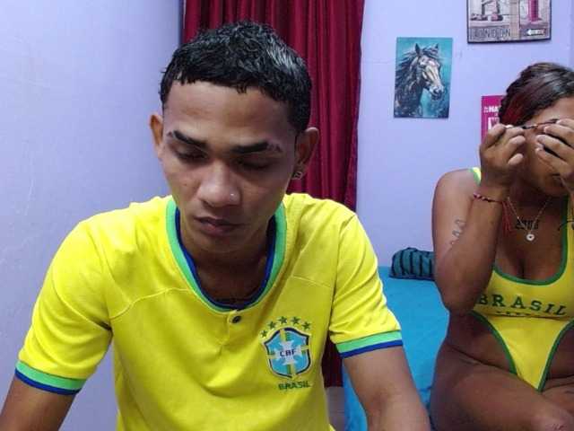 blacktwinks live cam on BongaCams