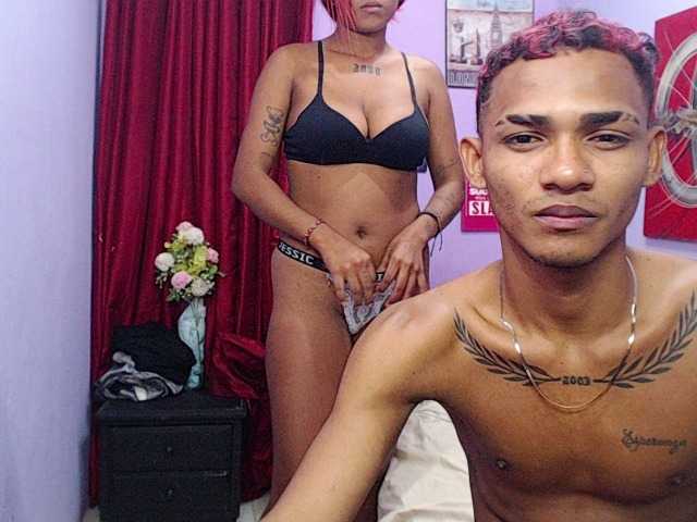 blacktwinks live cam on BongaCams