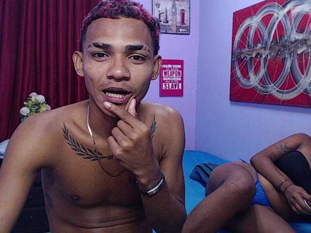 blacktwinks live cam on BongaCams