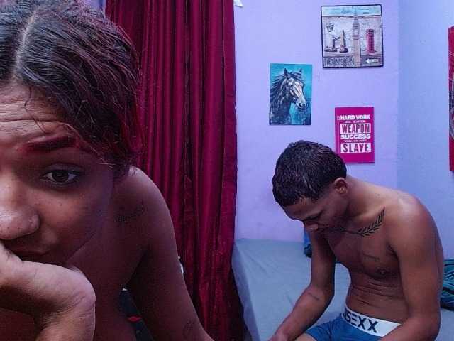 blacktwinks live cam on BongaCams