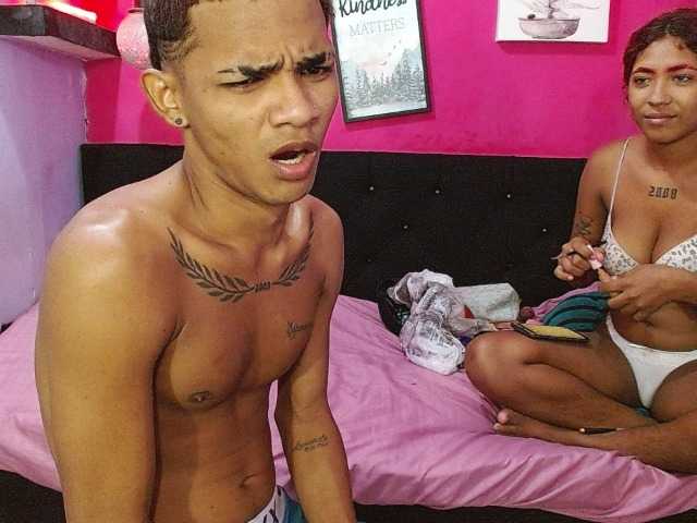 blacktwinks live cam on BongaCams