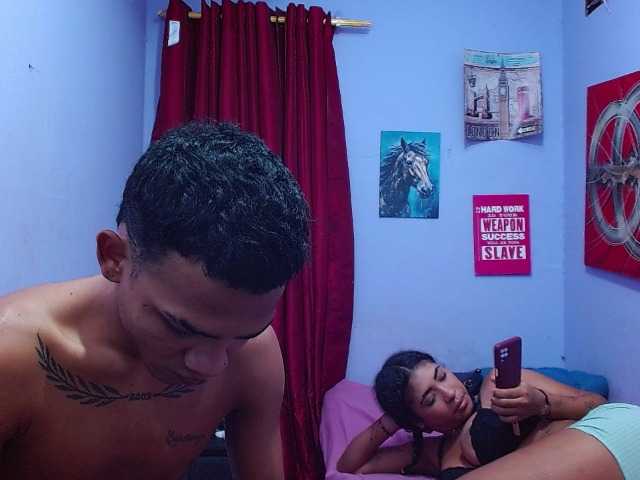 blacktwinks live cam on BongaCams