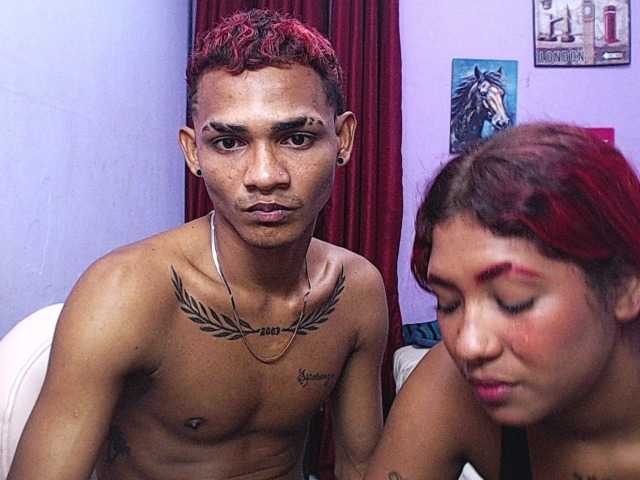 blacktwinks live cam on BongaCams