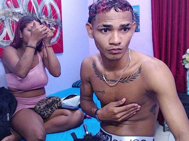 blacktwinks live cam on BongaCams