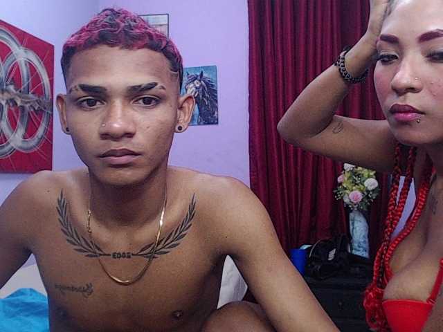 blacktwinks live cam on BongaCams